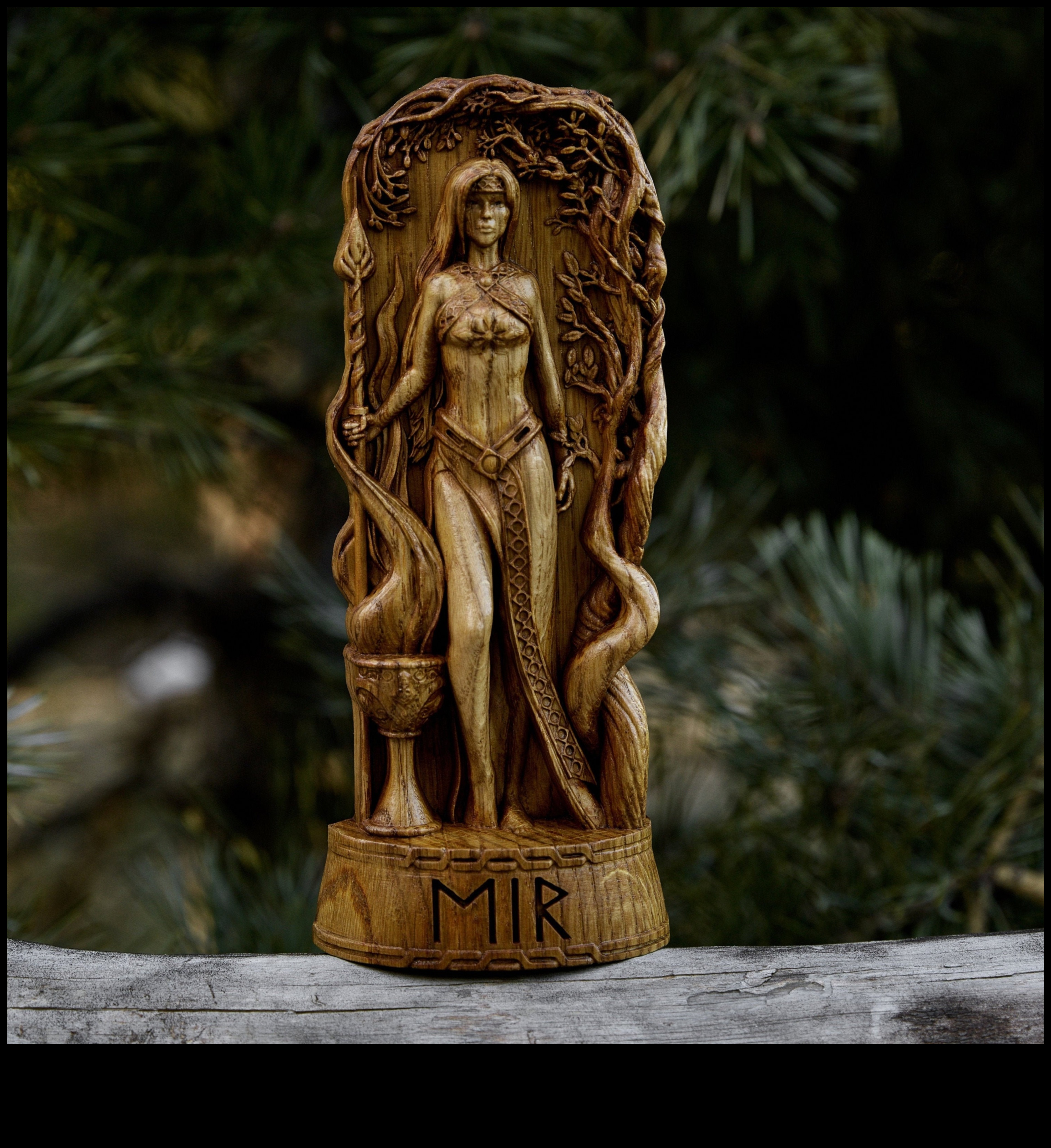 همسات منحوتة: اللغة الفنية للتماثيل القديمة